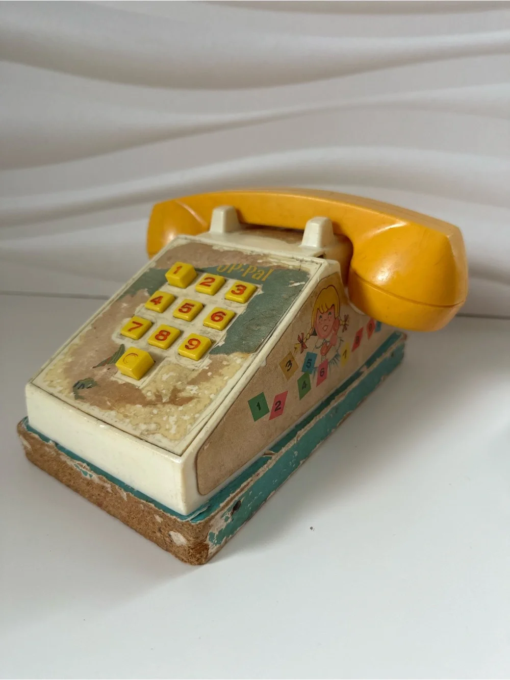Fisher-Price Pop-Up-Pal Chime Phone 1968 Vintage #150 Toy chime carrying handle